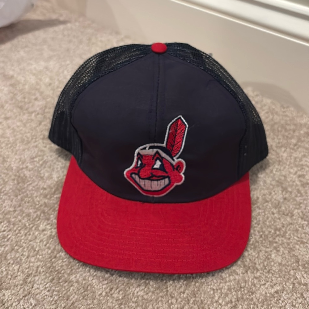 Vintage Cleveland Indians ball cap. EUC. Adjustable-No stains. Mesh back